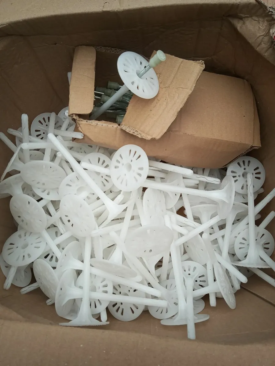 800 x  external insulation ESP wall fixing - Image 1