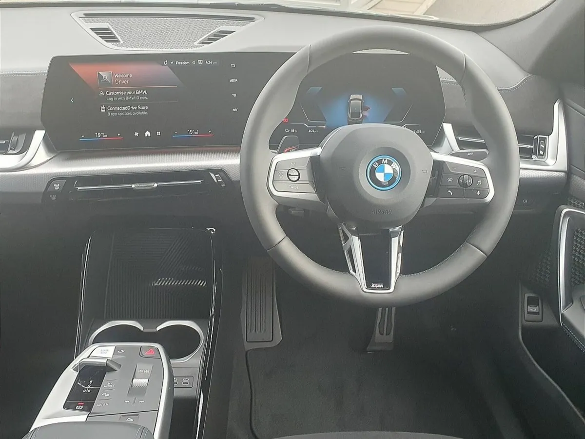 BMW iX2 eDrive20 M Sport - Image 4