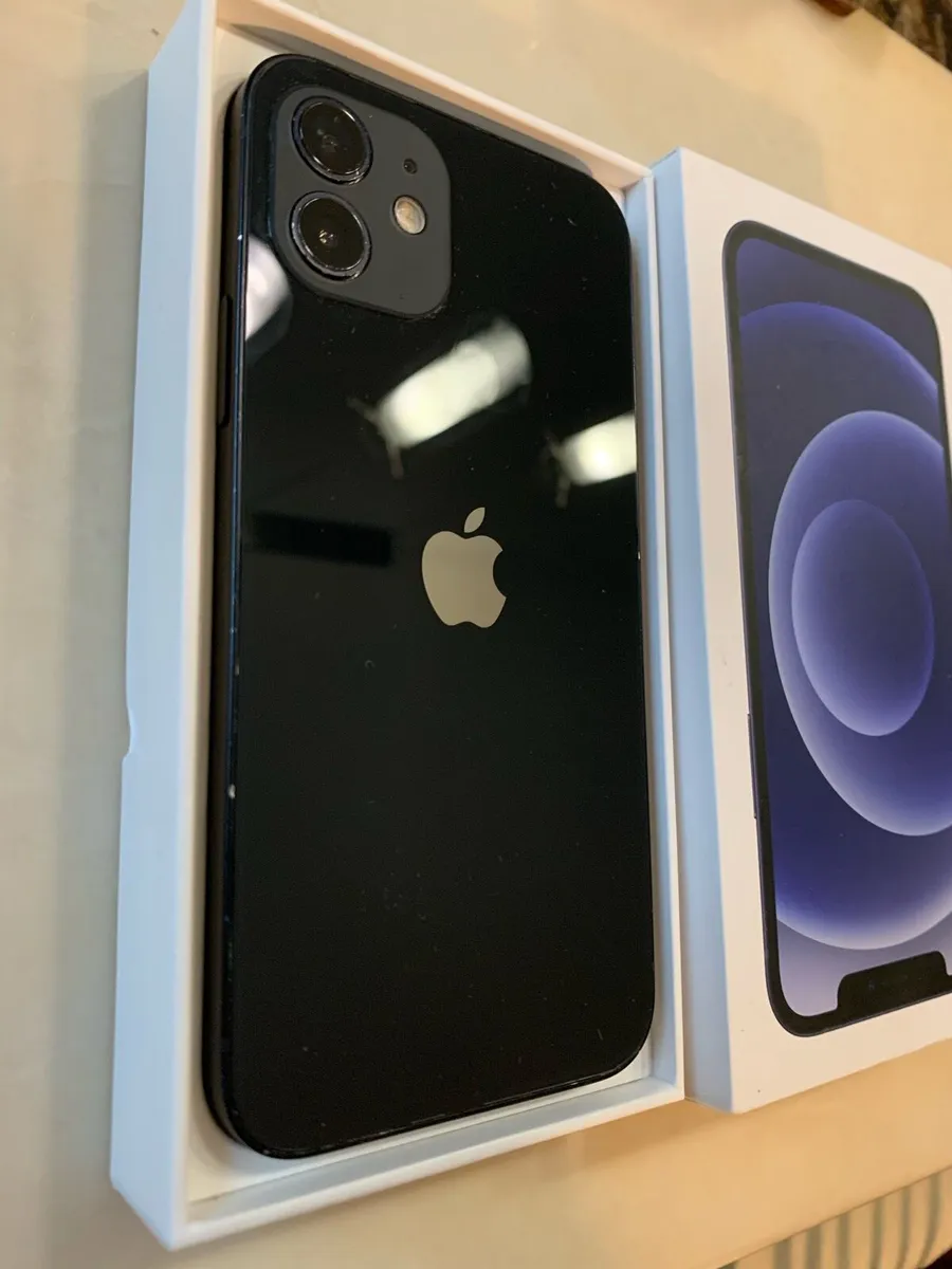 iPhone 12 - Image 2