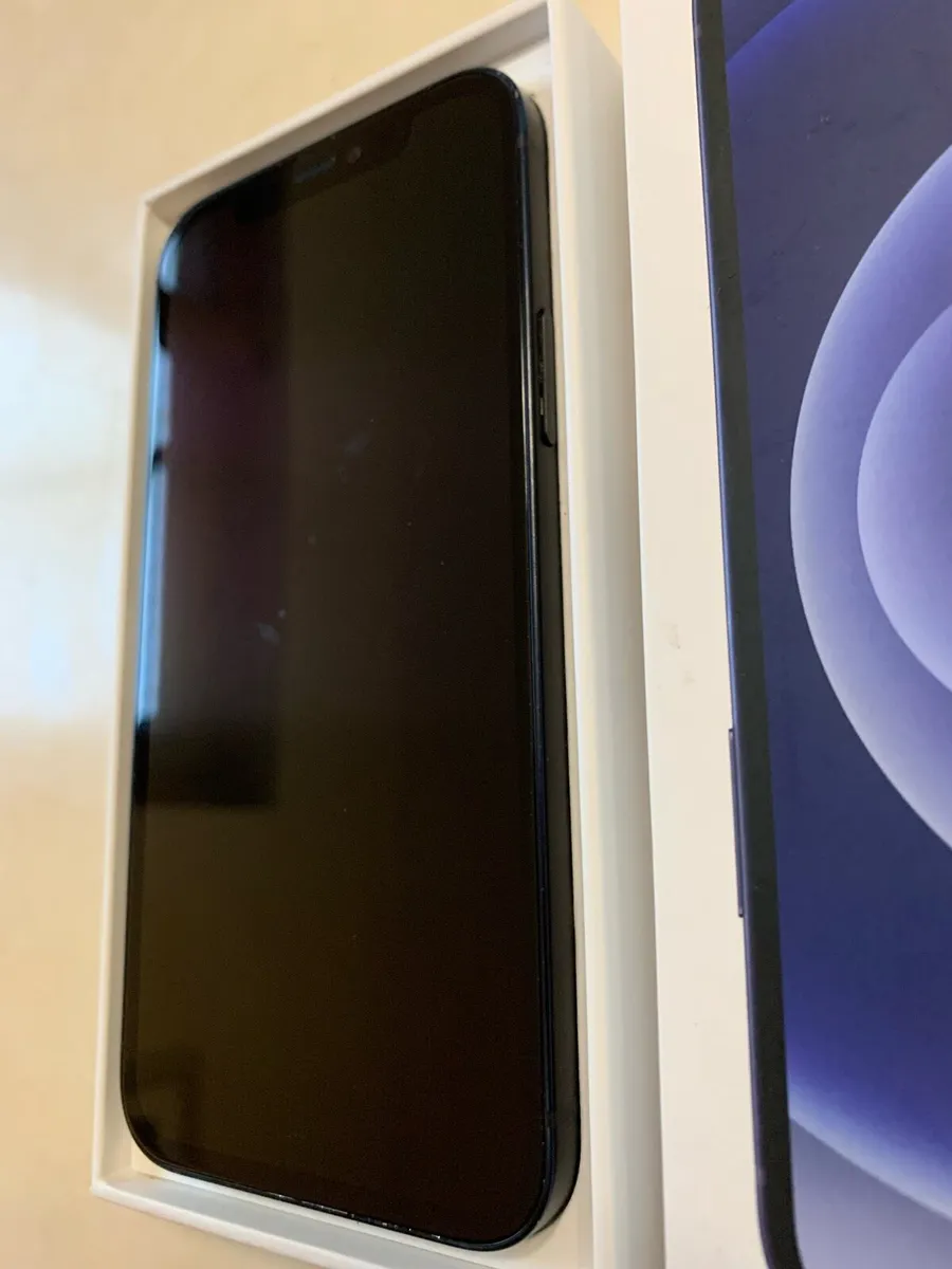 iPhone 12 - Image 3