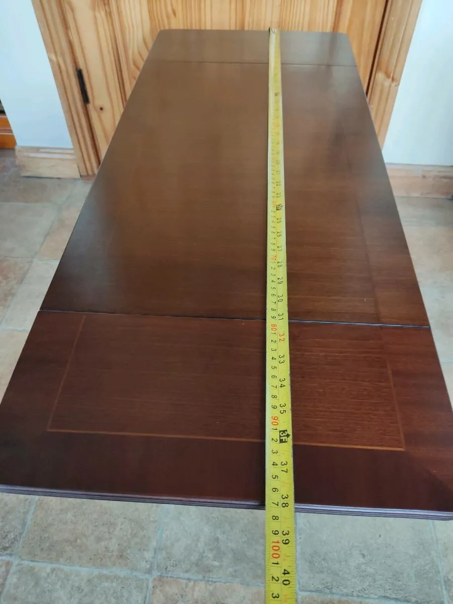 Vintage drop leaves table, 2 stools - Image 3