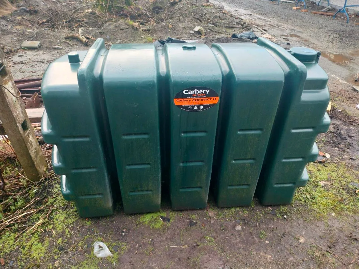 Oil tank - Image 1