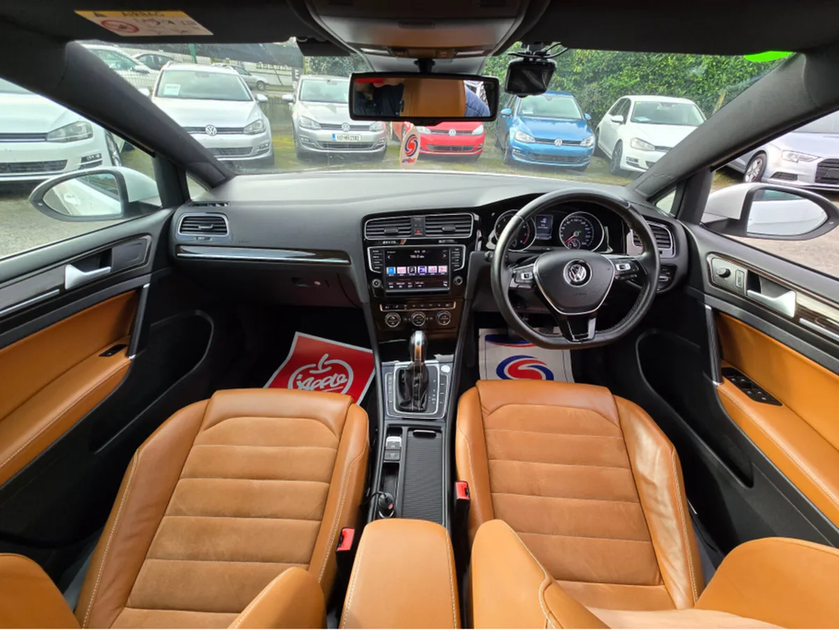 Volkswagen Golf (142) SPECIAL TAN LEATHER SEATS  H - Image 4