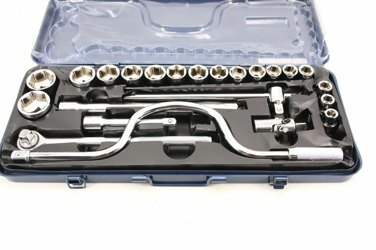1/2" Mannesmann 24pcs Ratchet Socket set - Image 1