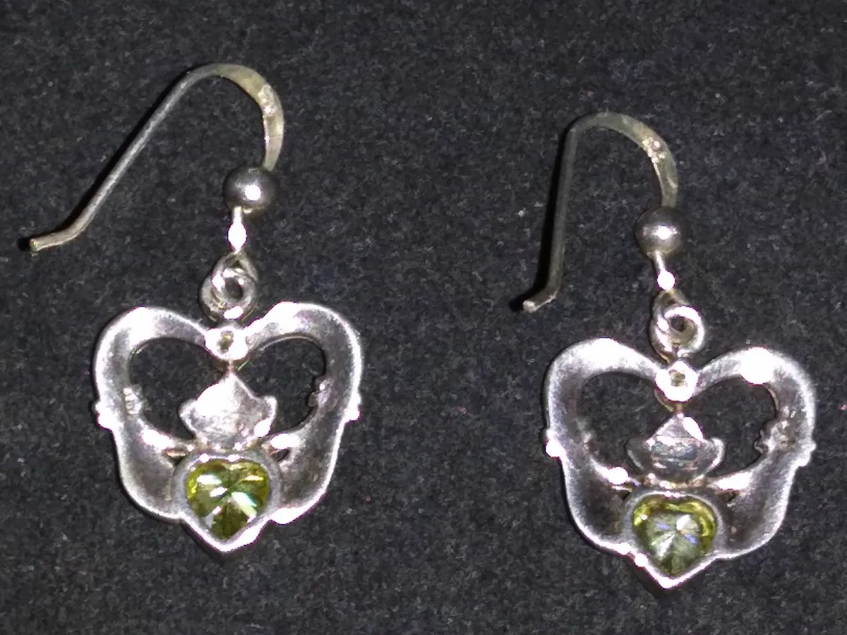Antique 925 Silver & Peridot Claddagh Drop Earring - Image 4