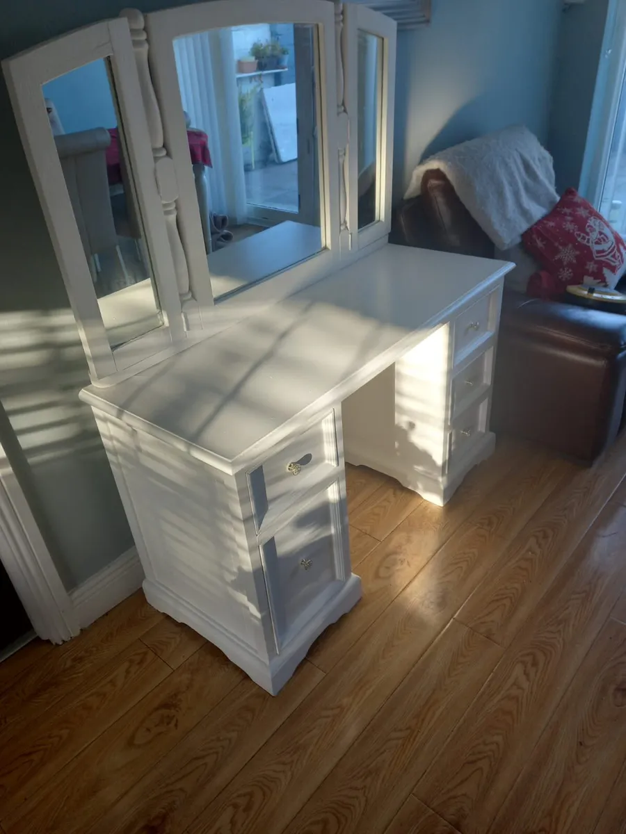 Dressing Table - Image 2