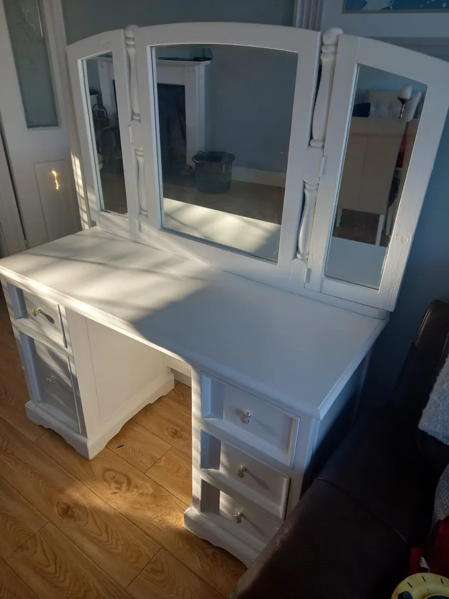 Dressing Table - Image 3