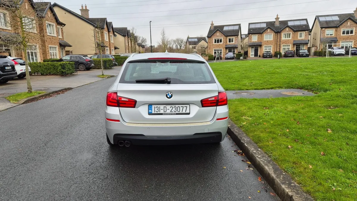 BMW 5-Series 2013 - Image 2