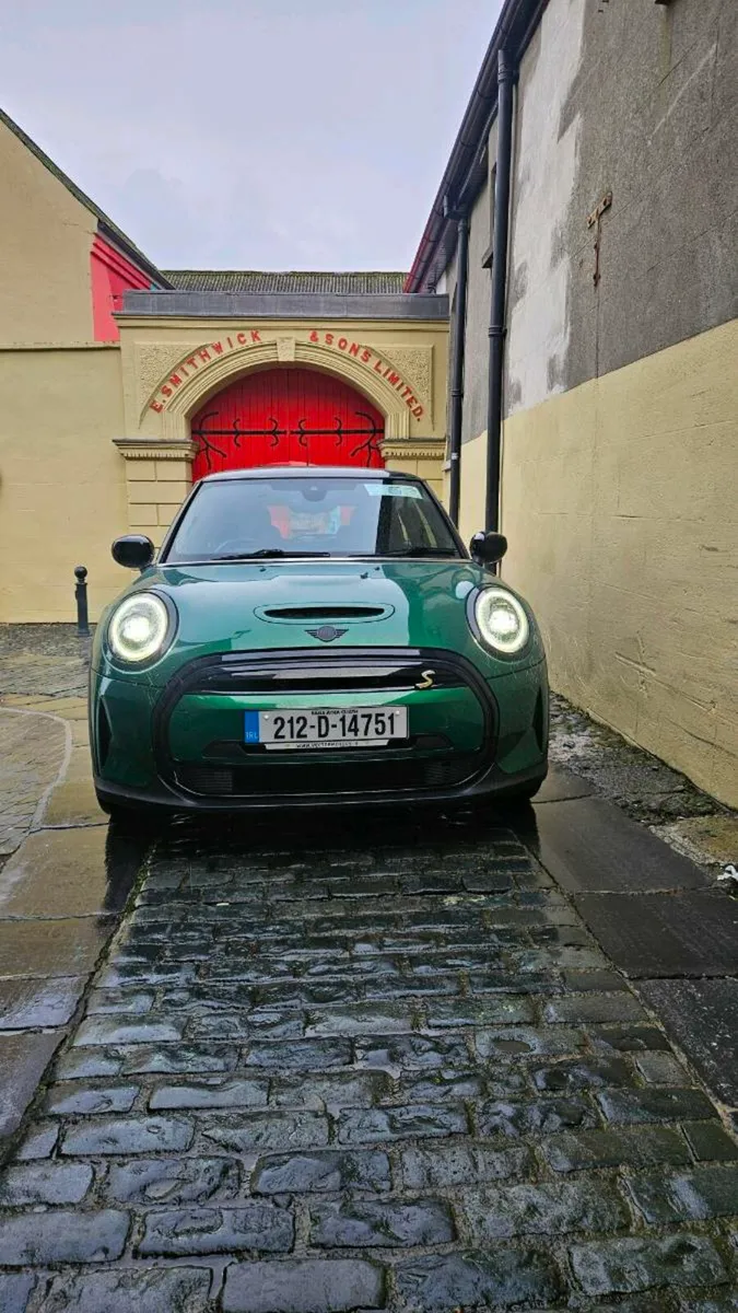 2021 MINI Cooper S Electric - Image 2