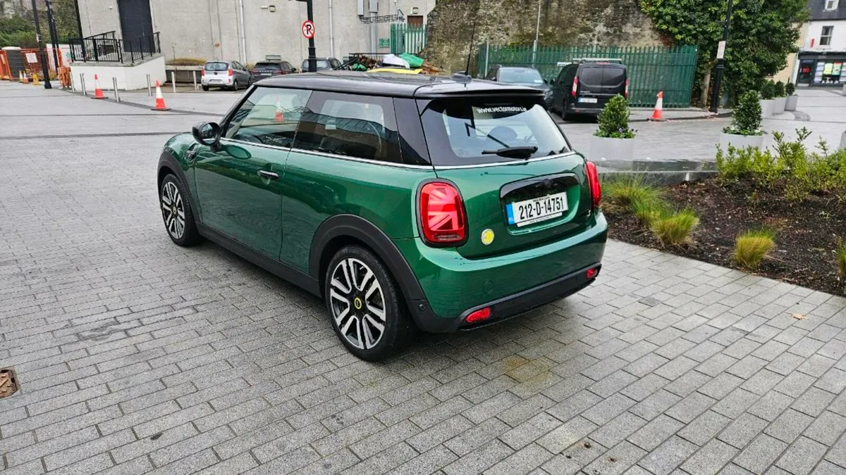 2021 MINI Cooper S Electric - Image 3