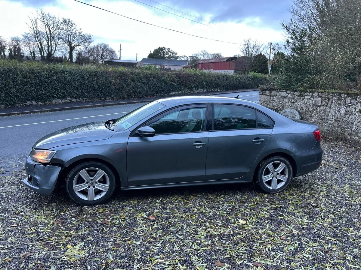 2014 Volkswagen jetta 1.6 tdi €2450 - Image 4