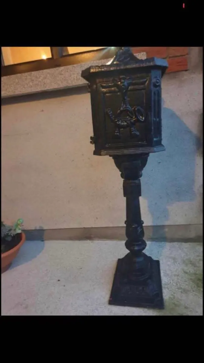 Post Box 🐴 - Image 2