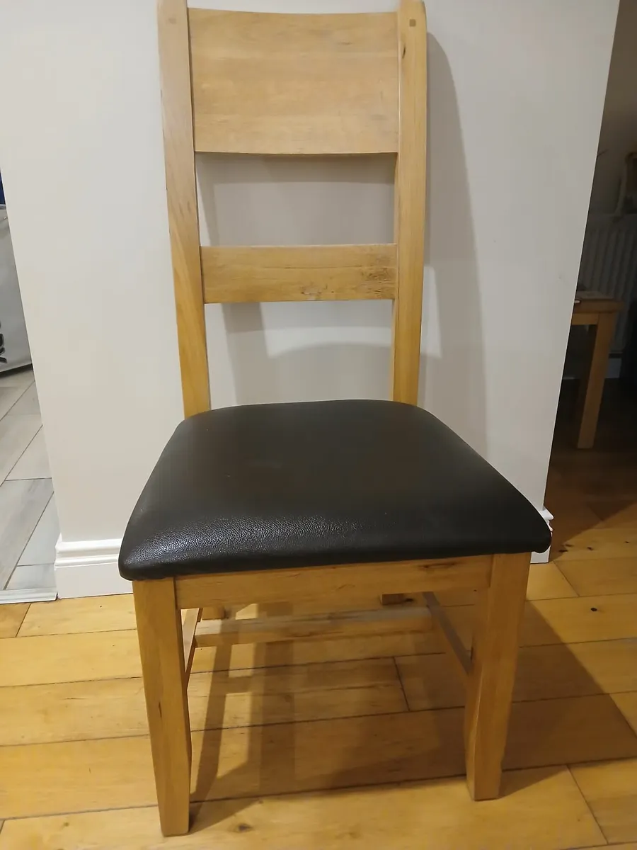 Table and Chairs - Image 2