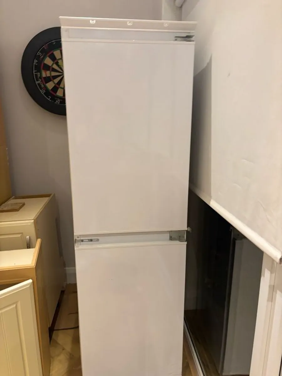 50/50 fridge freezer - Image 1