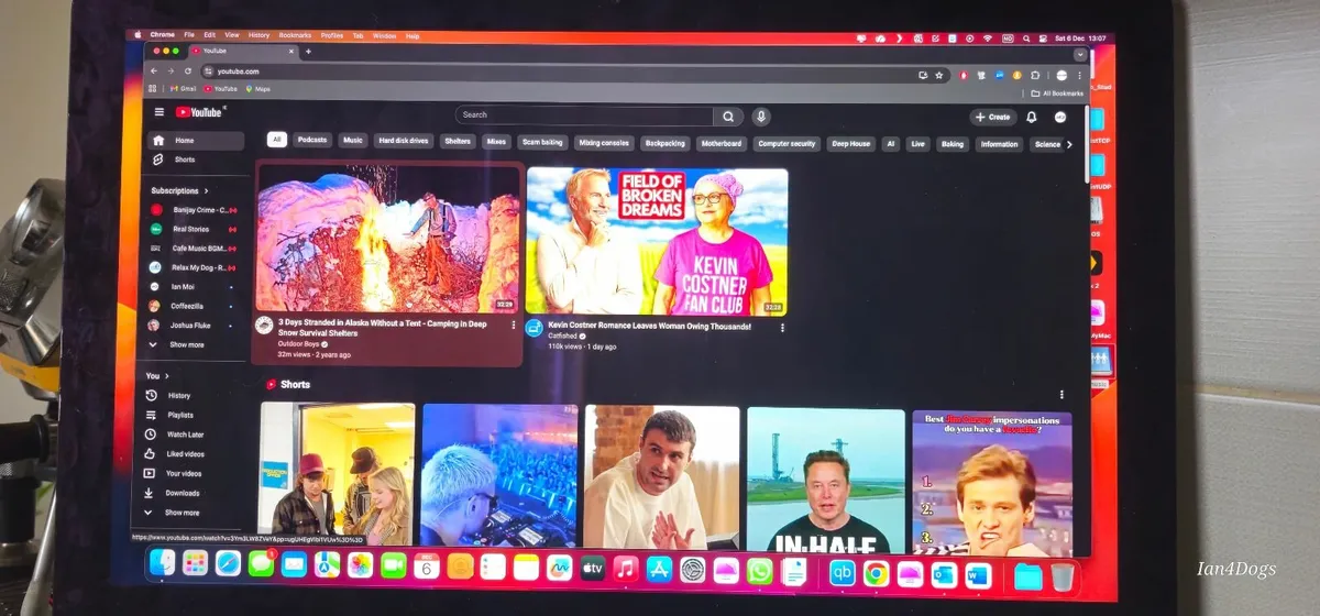 iMac (Retina 4K, 21.5-inch, 2017) - Image 1