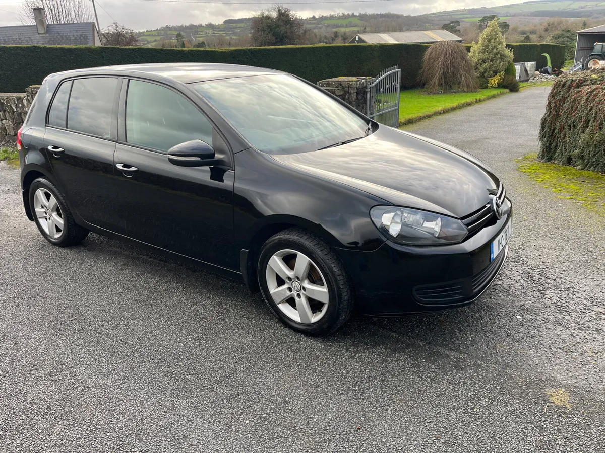 Volkswagen Golf 2011 1.6 tdi - Image 1
