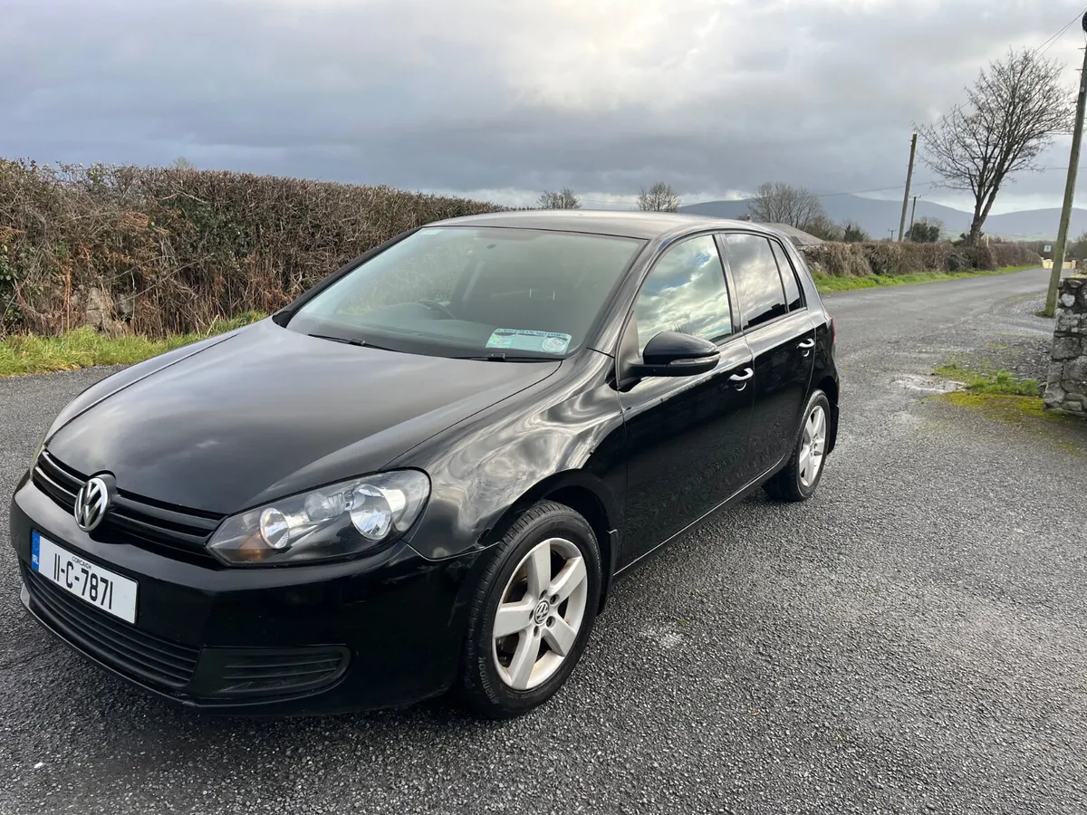 Volkswagen Golf 2011 1.6 tdi - Image 3