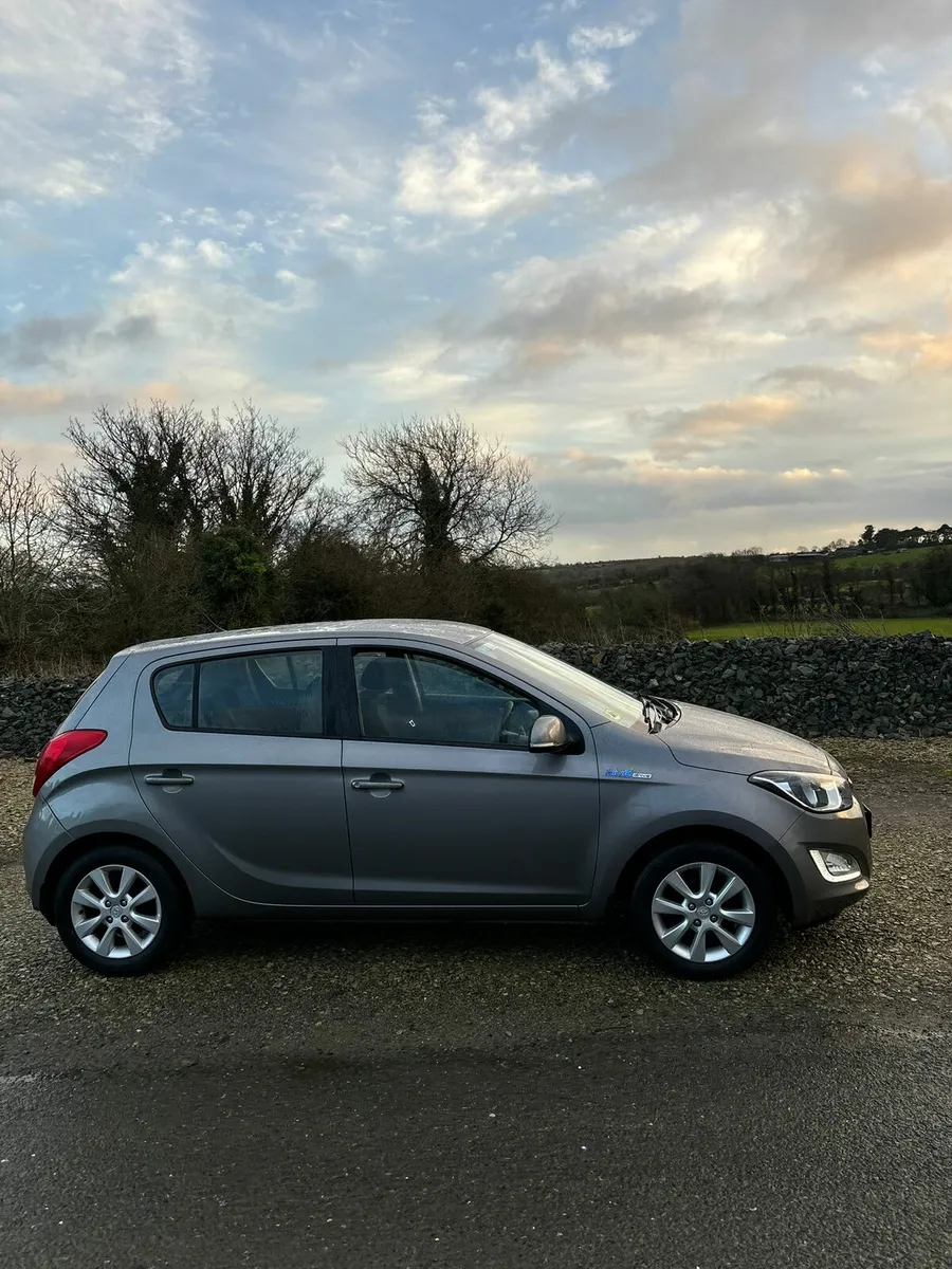 141 HYUNDAI  i20 Blue Drive  1 owner  Nct + Taxed - Image 4