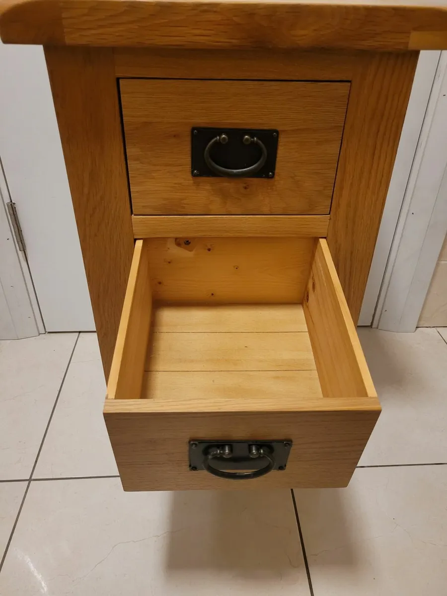 Bedside Locker ( Kent Oak 3 x Drawer) - Image 3