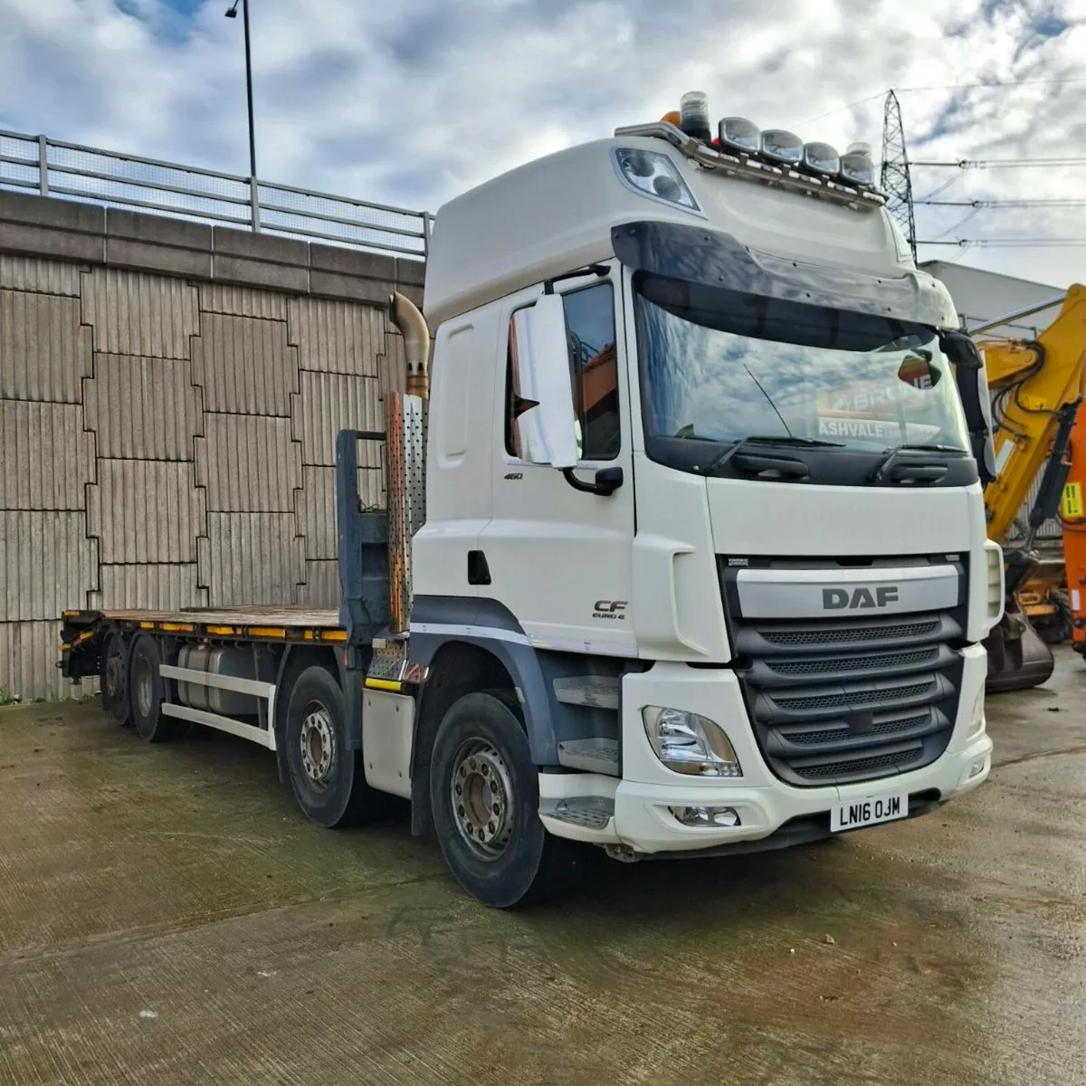 Daf CF beavertail plant lorry - Image 1