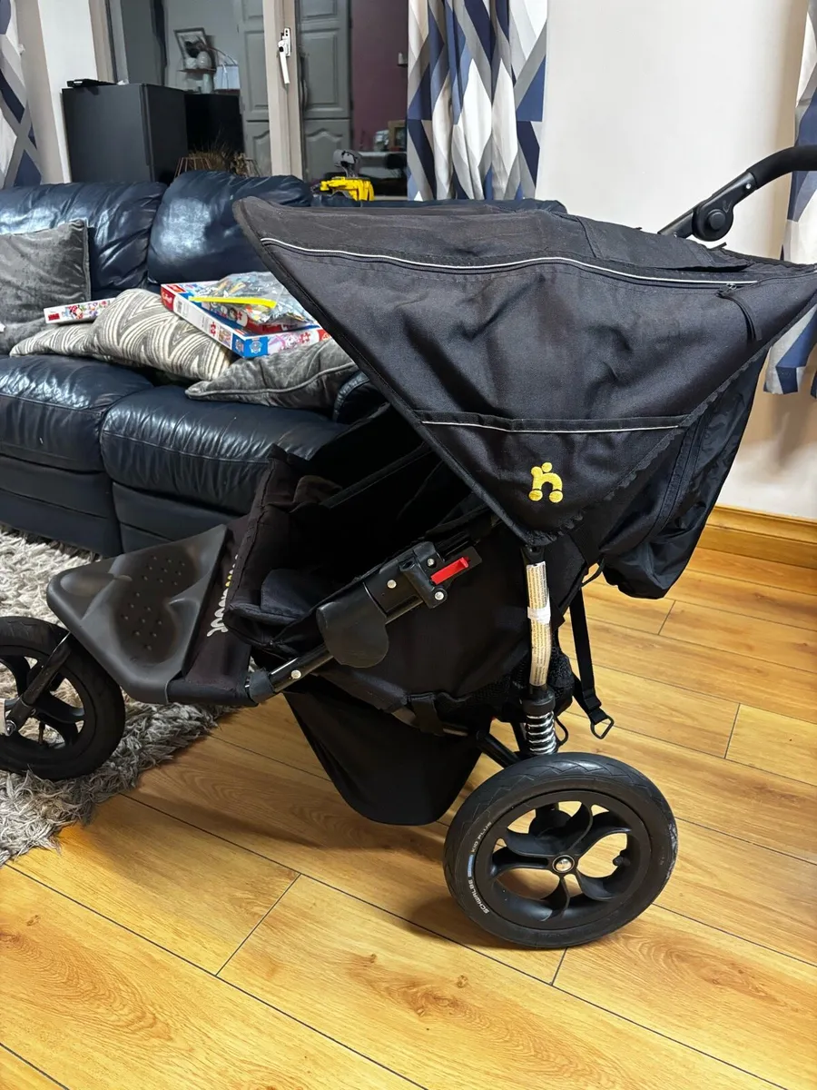 Out n about double - Image 4