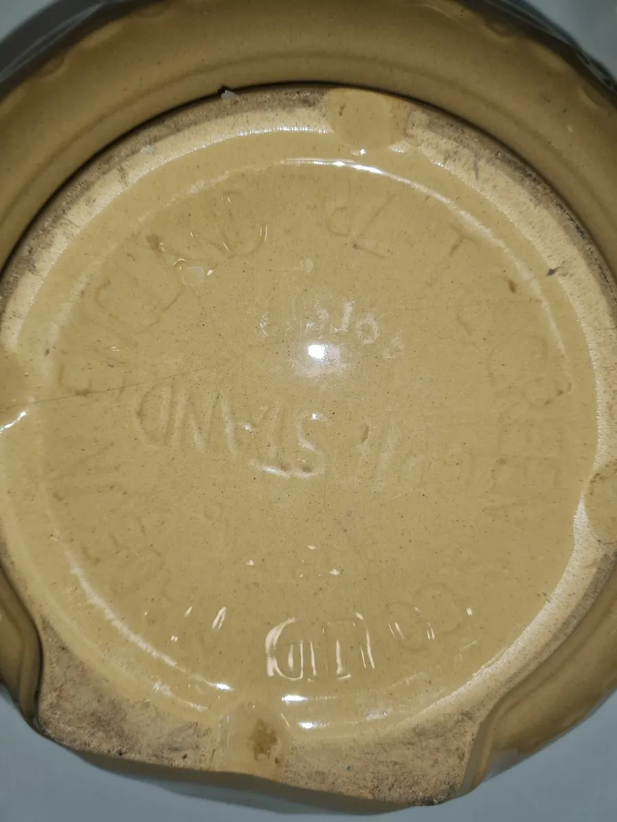 Old mixing bowl, dishes - Image 1