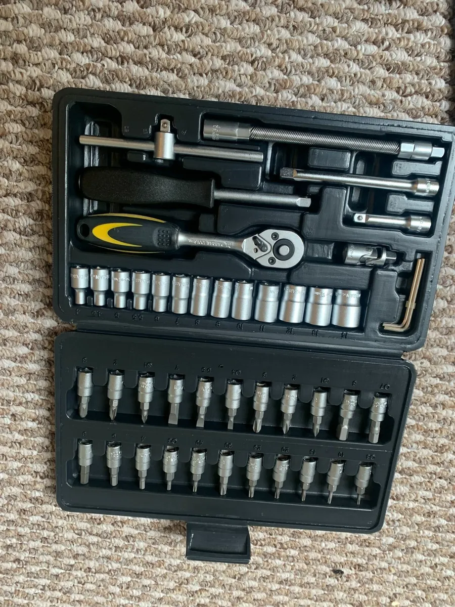 Dargan 45 Piece 1/4" Drive Socket Set . - Image 4