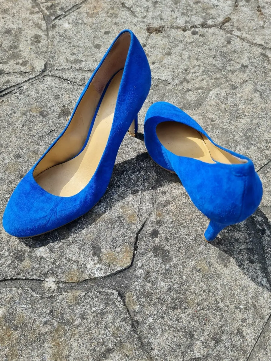 Blue suede Ladies stiletto shoes - Image 1
