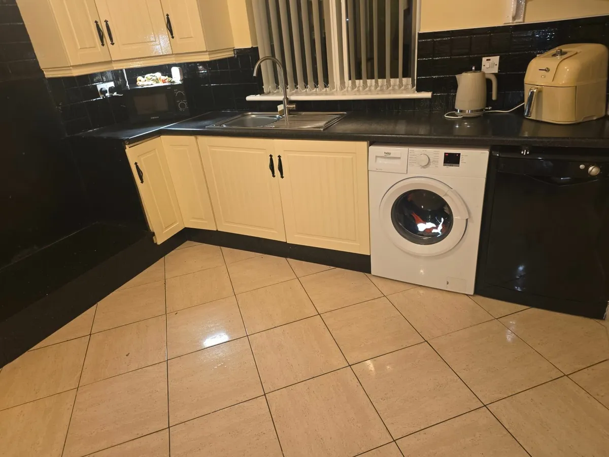 Full kitchen and appliances cooker washing machine - Image 1