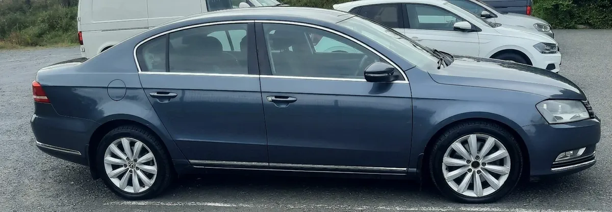 Volkswagen Passat 2012 - Image 4