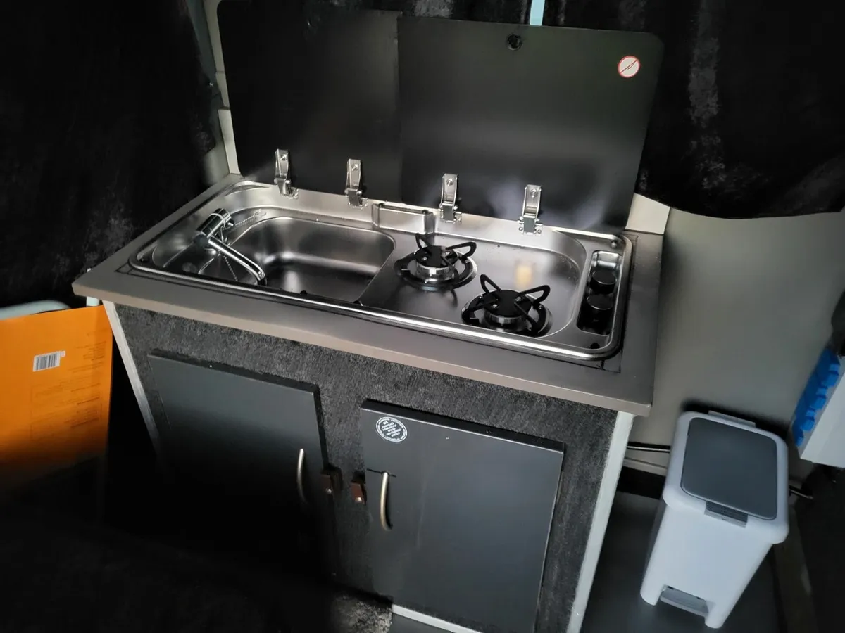 Renault master campervan - Image 4