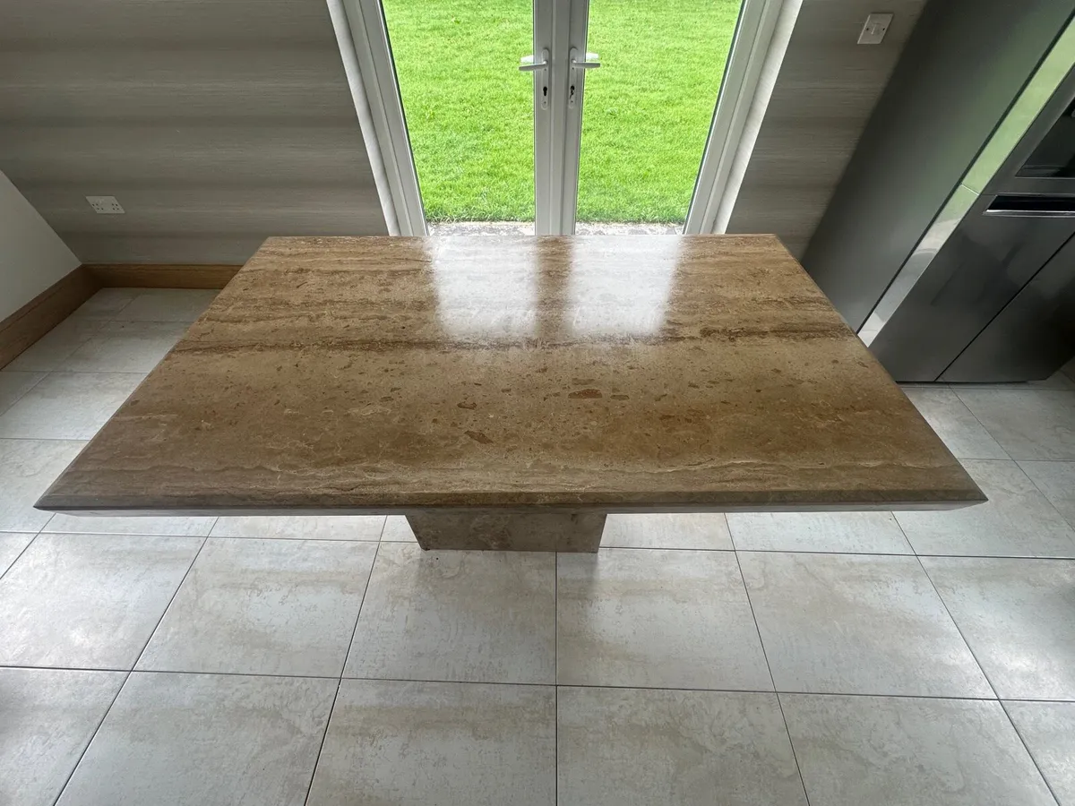 Marble Tabel - Image 1