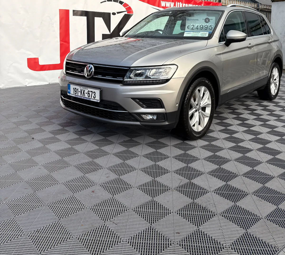 Volkswagen Tiguan 2019 - Image 1