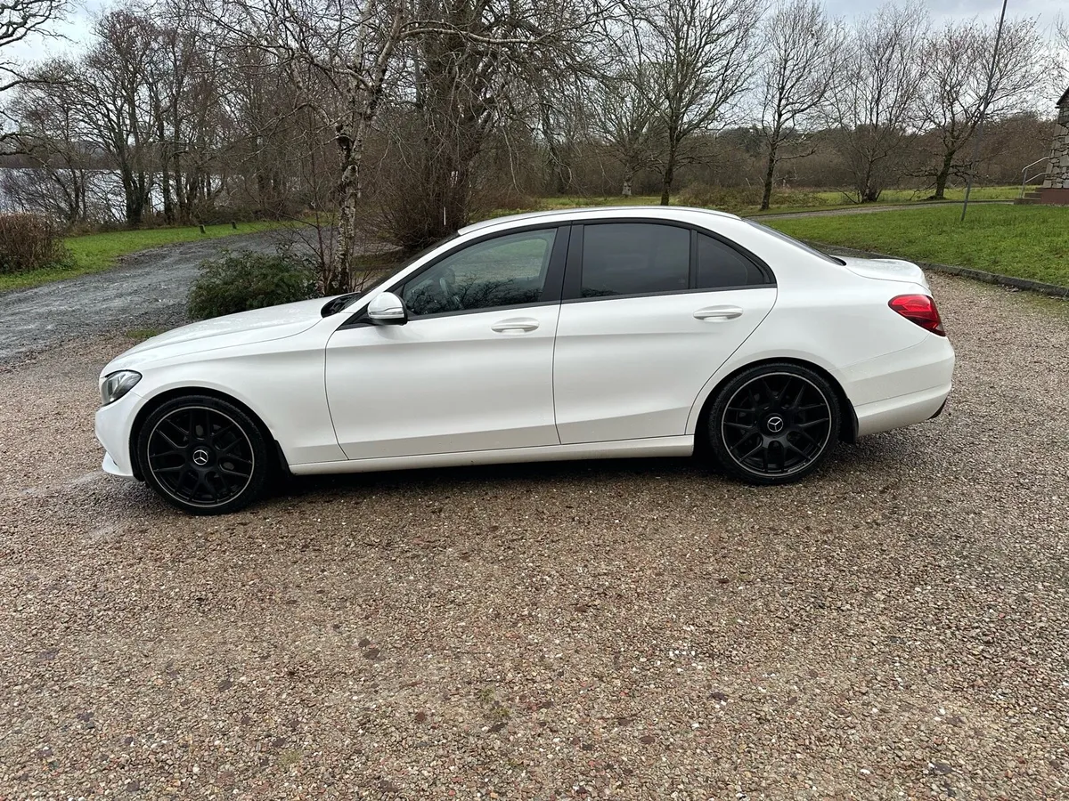 Mercedes Benz C200 Bluetec SE - Image 3