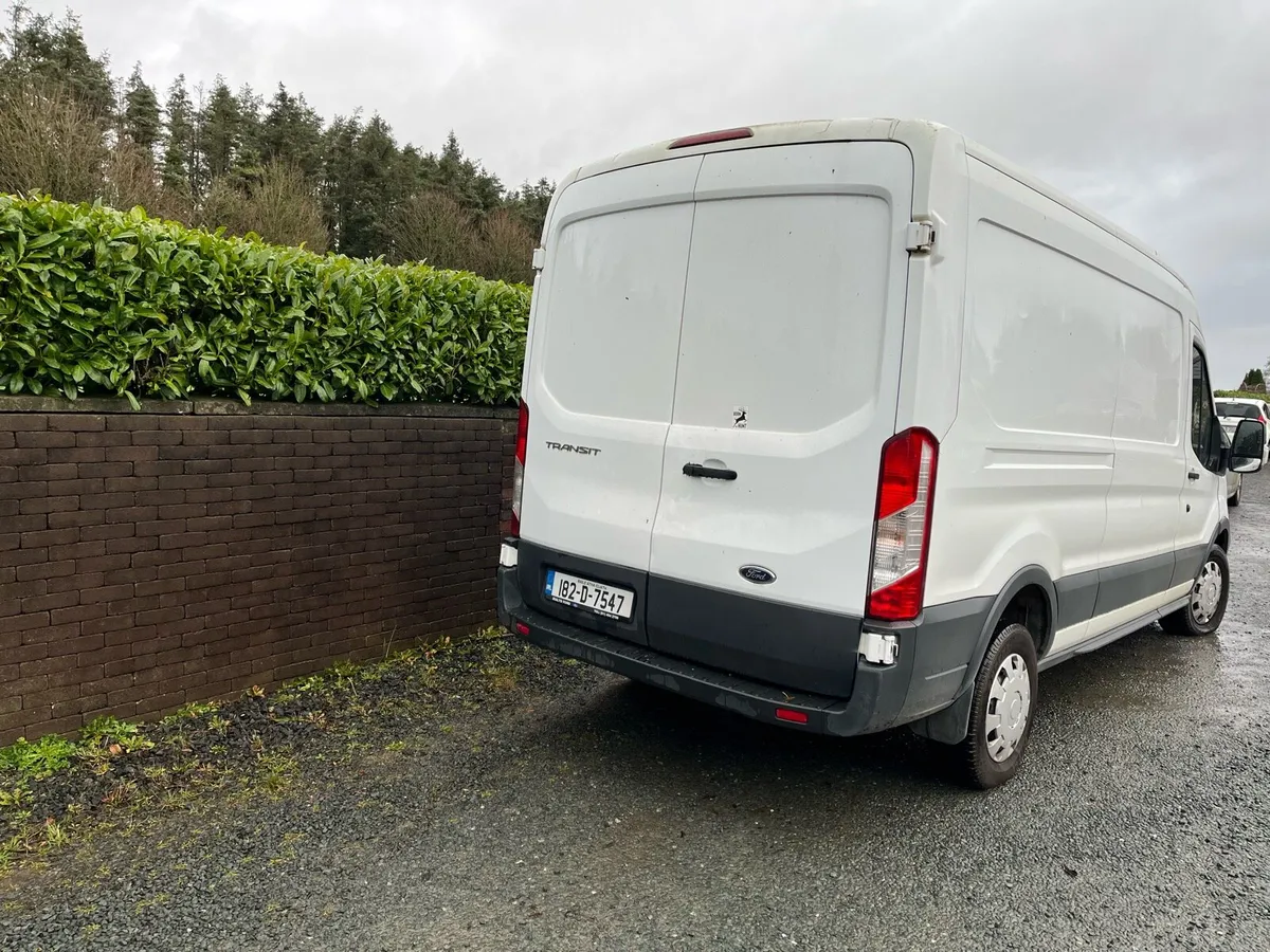 Ford Transit - Image 4