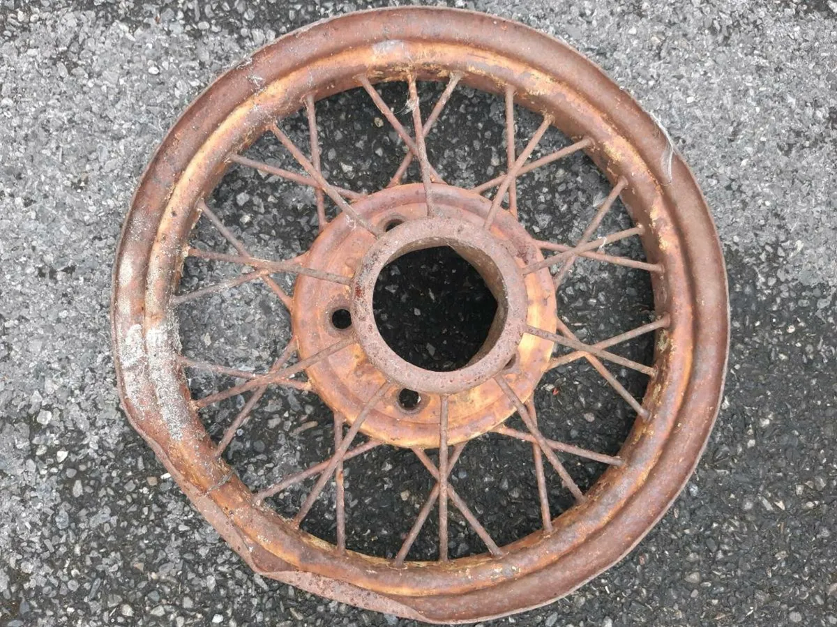 Vintage Wheel - Image 3