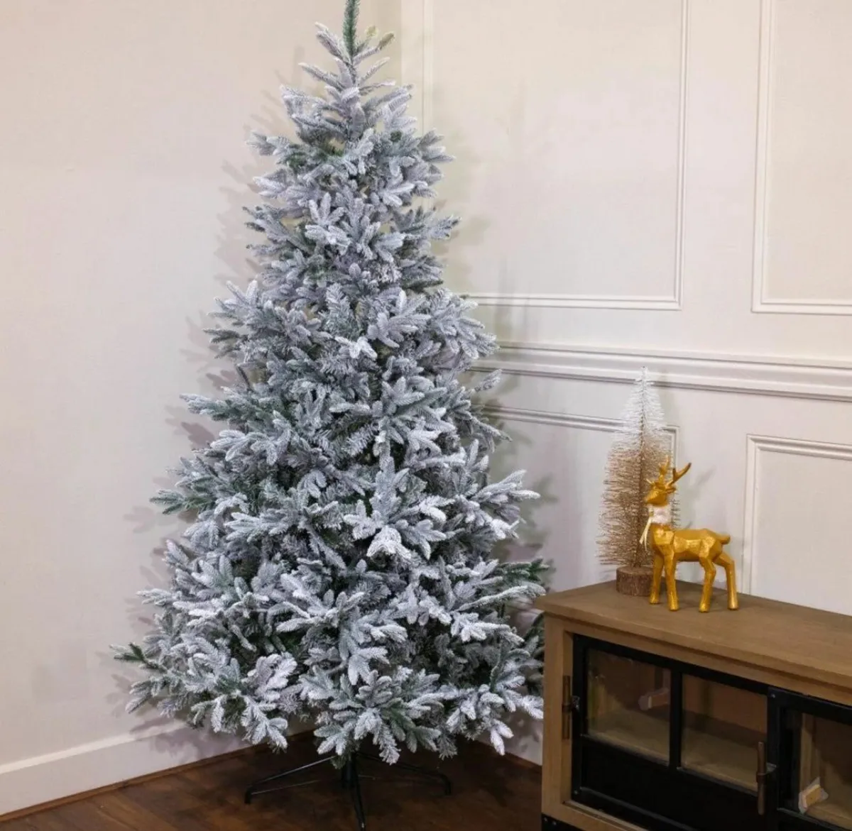 8ft ARTIFICIAL CHRISTMAS TREE - Image 1