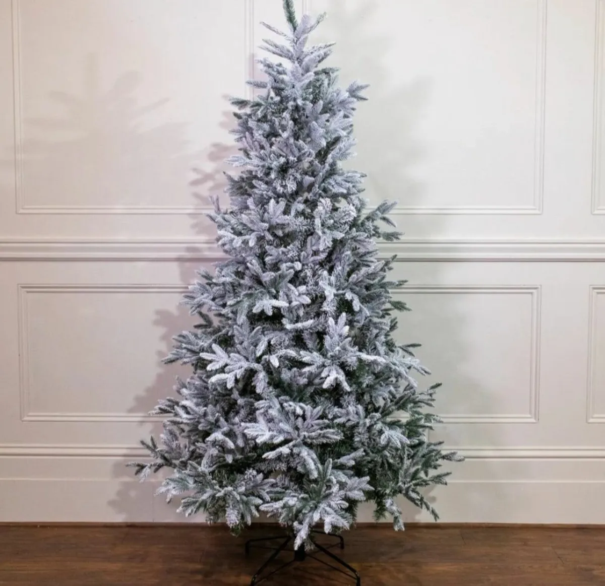 8ft ARTIFICIAL CHRISTMAS TREE - Image 3