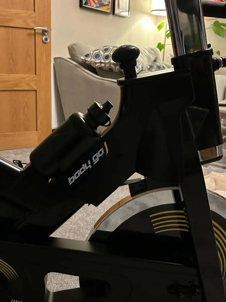 Exercise bike - Image 2