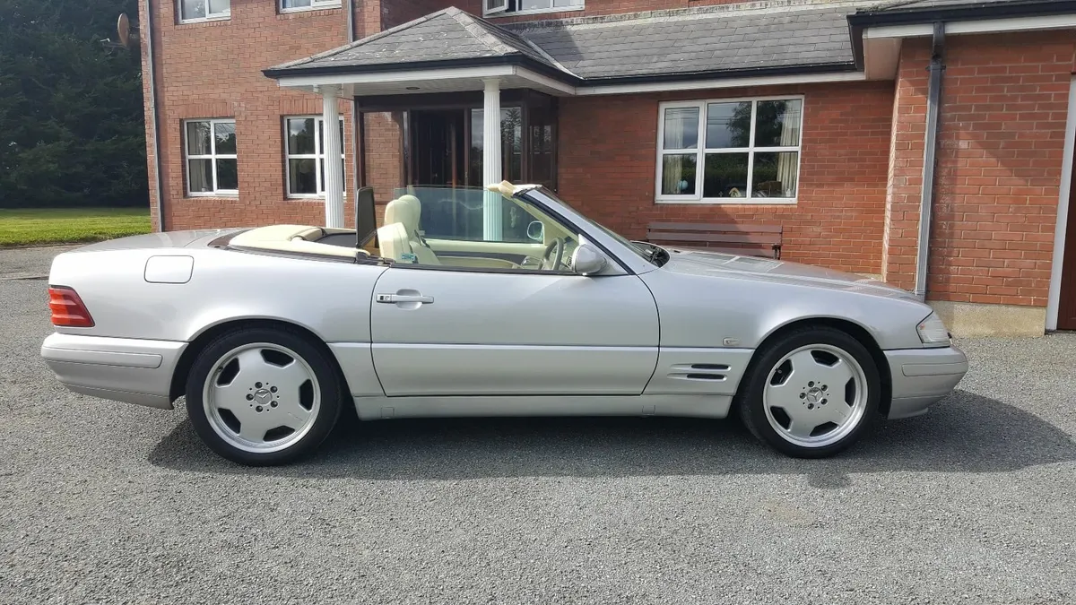 1999 Mercedes R129 SL 320 - Image 2