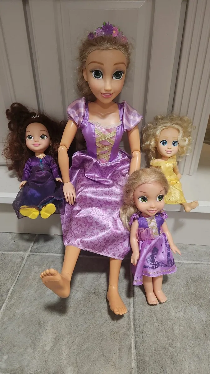 Doll bundle - Image 1