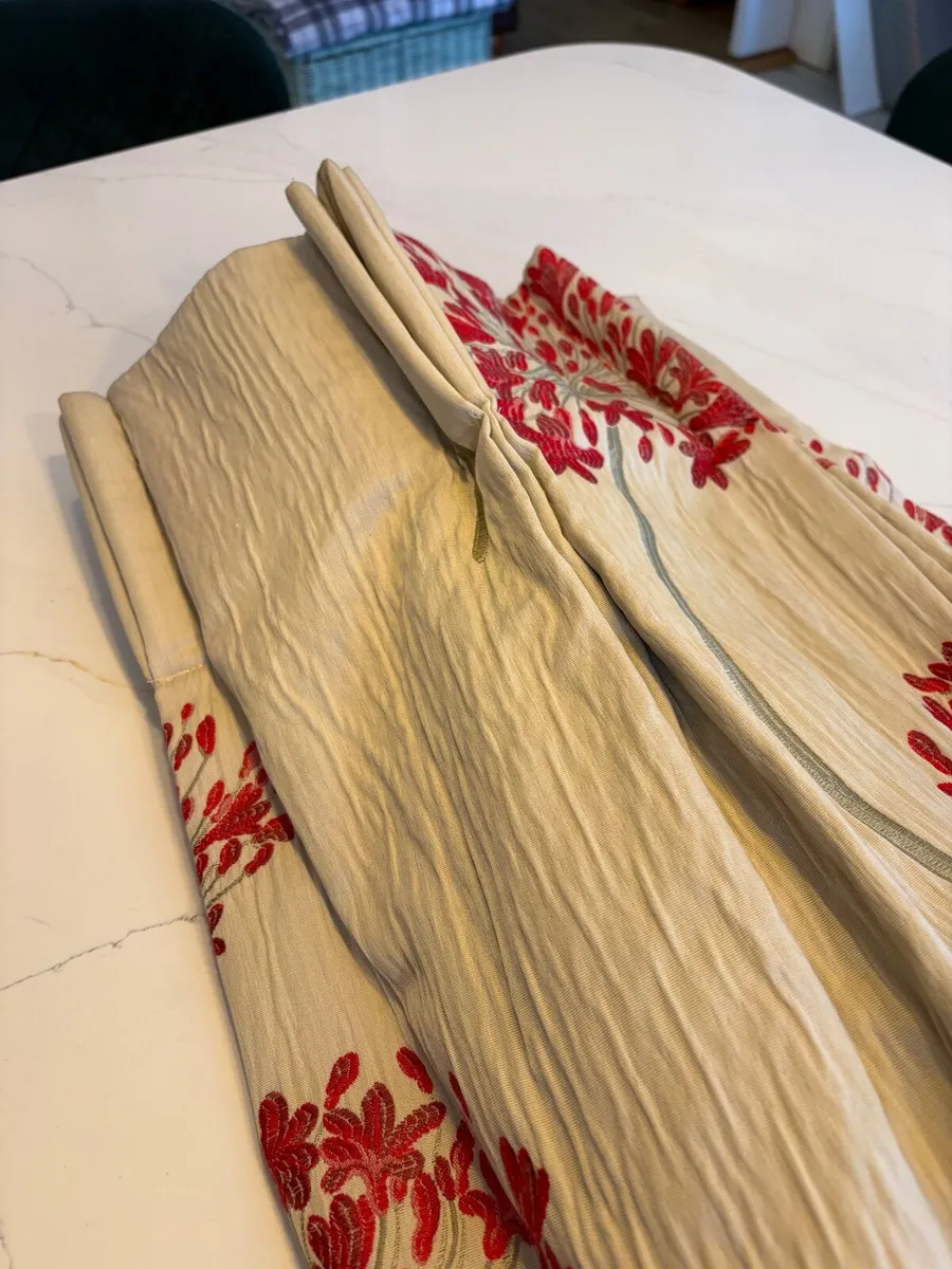 Pair of full length heavy curtains - Image 2