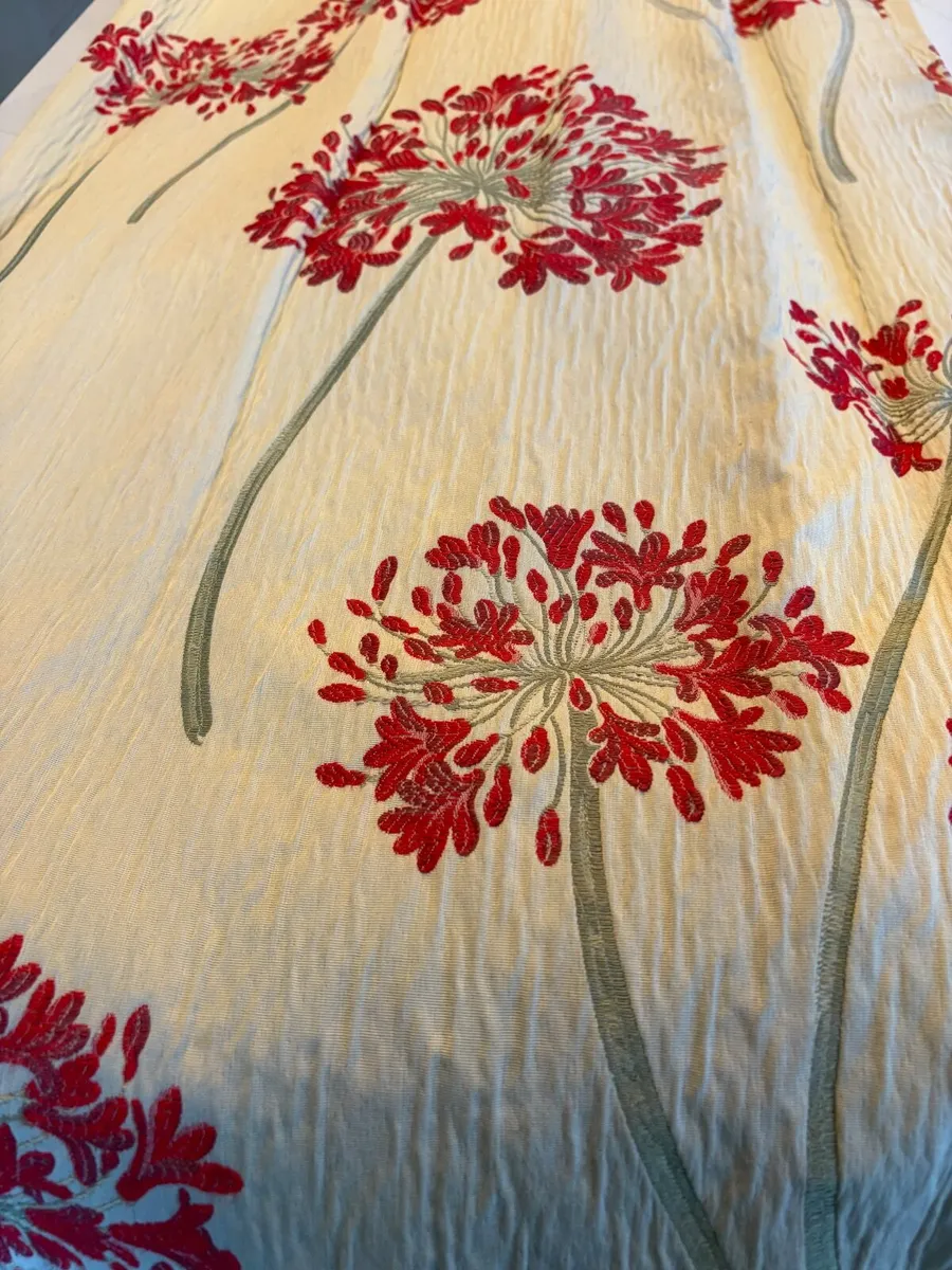 Pair of full length heavy curtains - Image 3