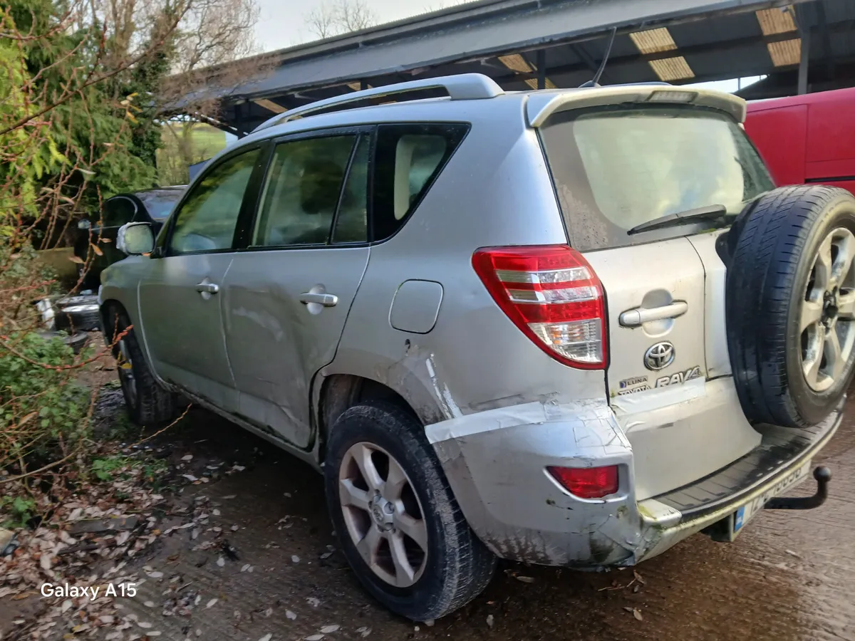 Toyota Rav4 2012 2.2 diesel - Image 3