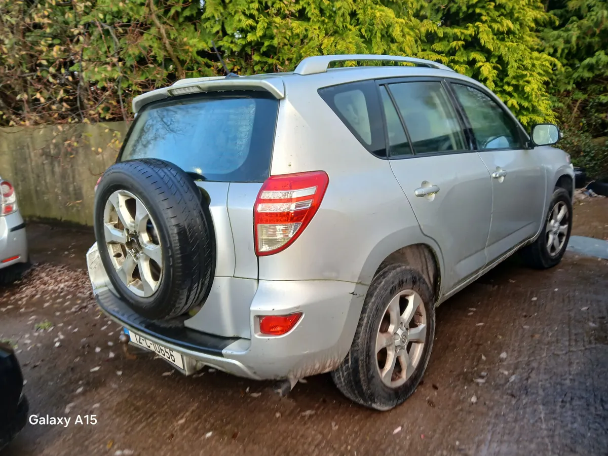 Toyota Rav4 2012 2.2 diesel - Image 2