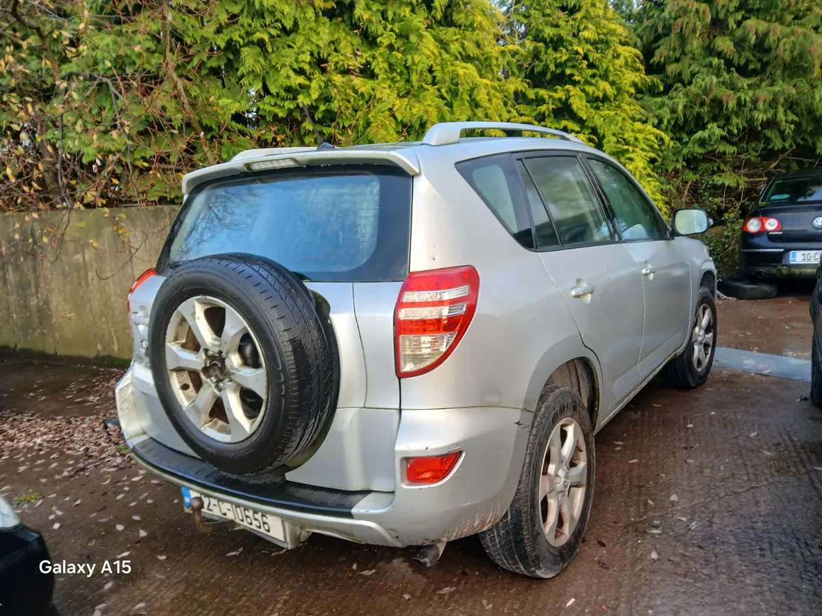 Toyota Rav4 2012 2.2 diesel - Image 4