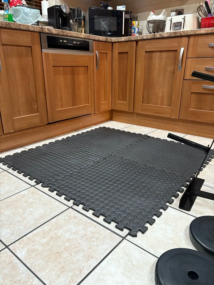 PERFECT WEIGHT BENCH, LEG, WEIGHTS, BARS, STAND!! - Image 3