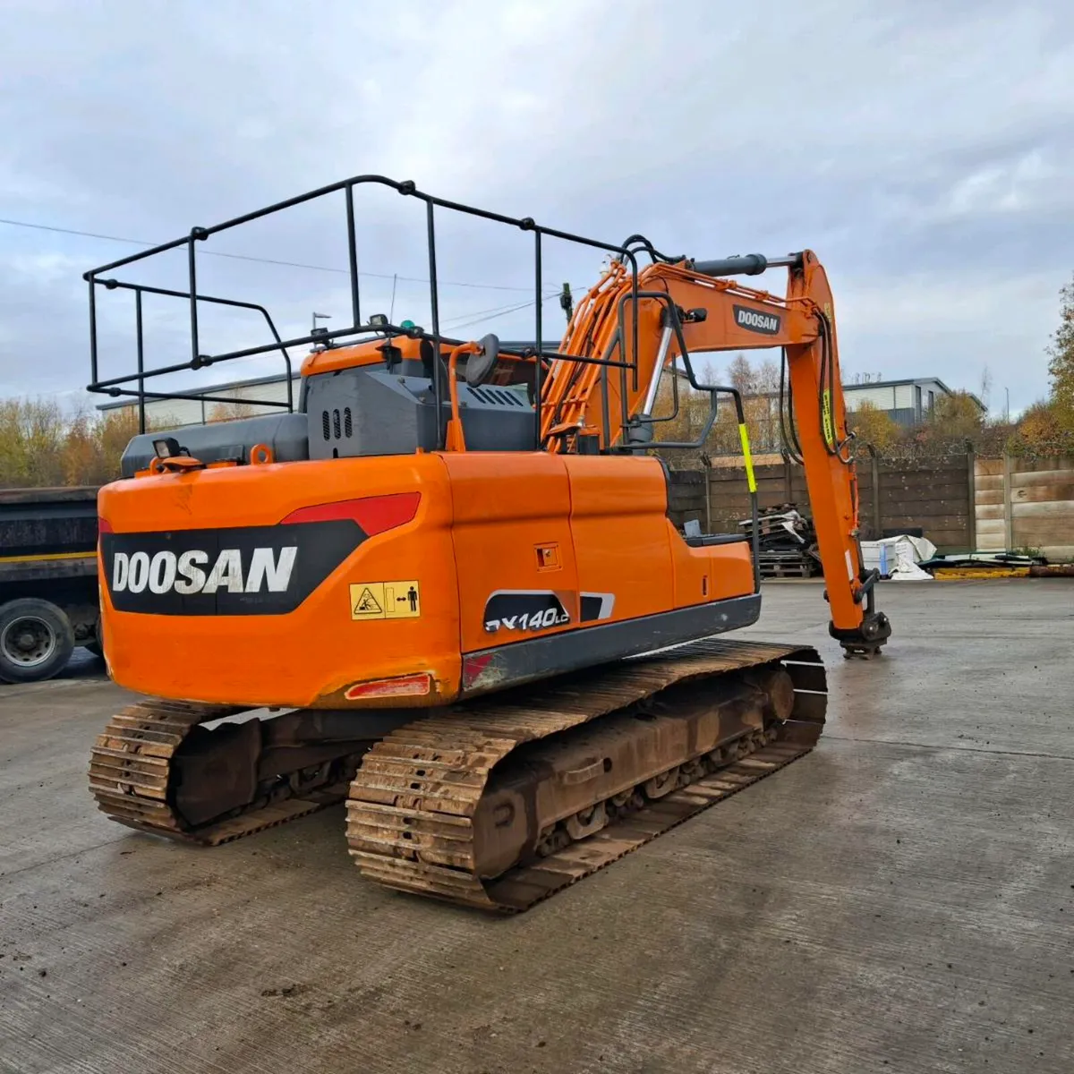 Doosan DX140LC-5 YEAR 2018 - Image 2