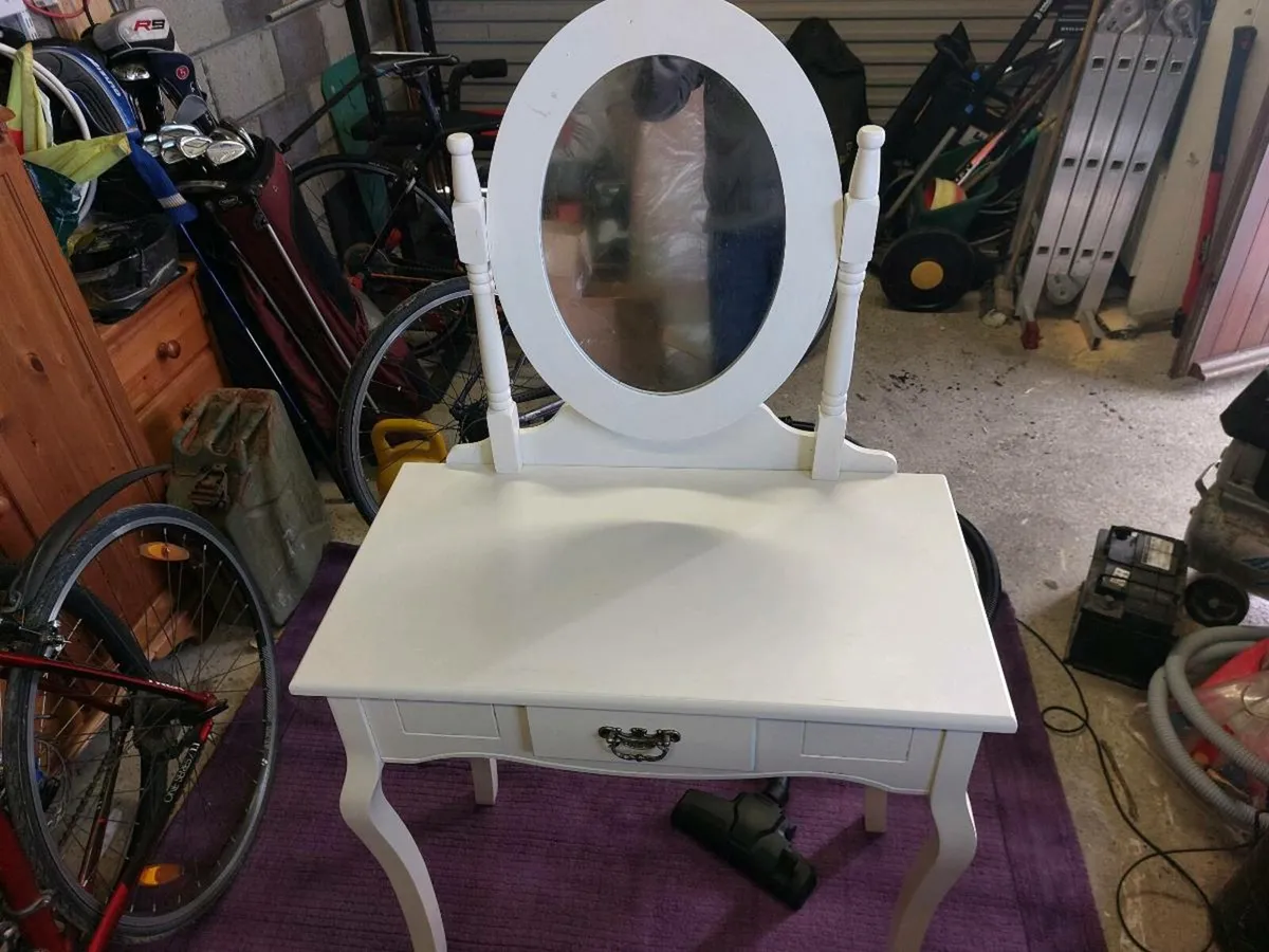 Girls Dressing Table with Mirror - Image 2