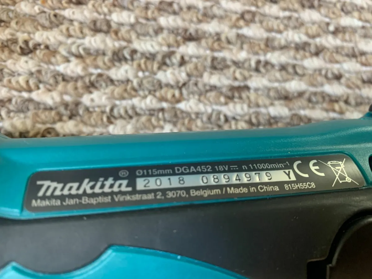 Makita  Cordless Angle Grinder - Image 3